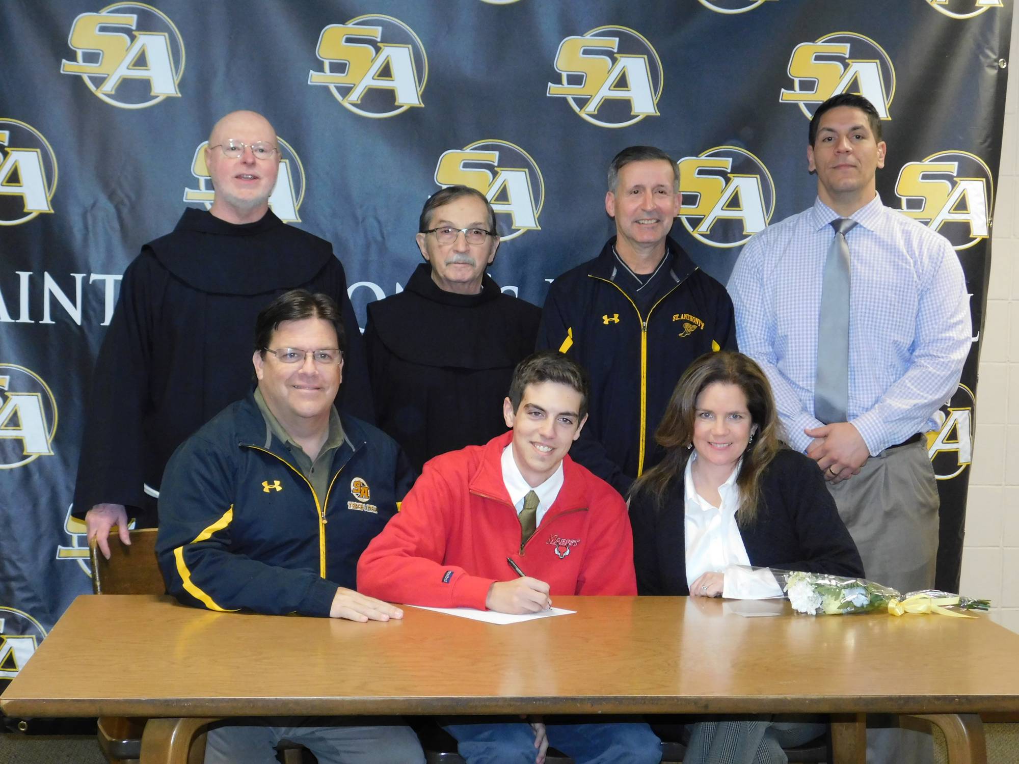 Congratulations to Brendan Dearie on his commitment to Marist College for Cross Country, Track & Field